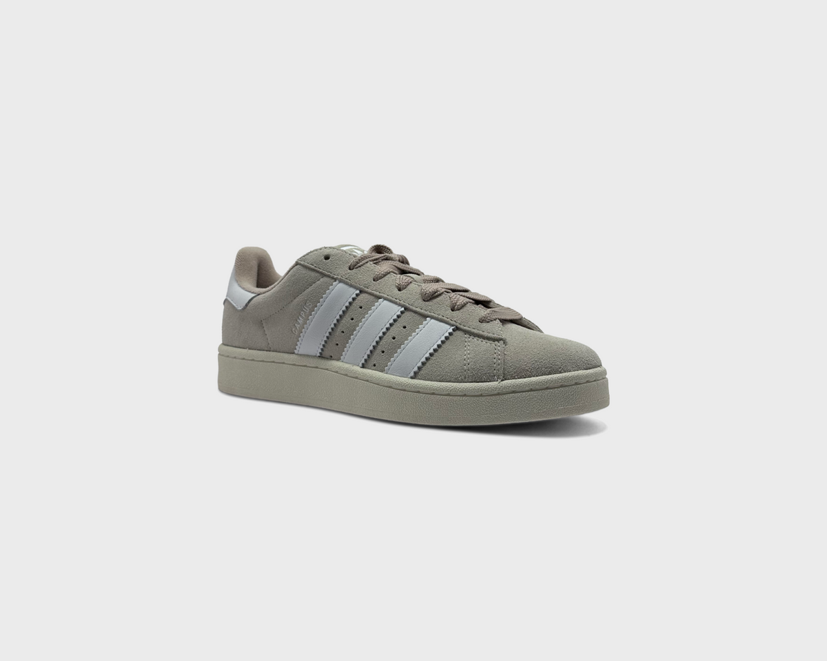 adidas Campus 00s Beige White Sneaker beige weiß schräg von vorne