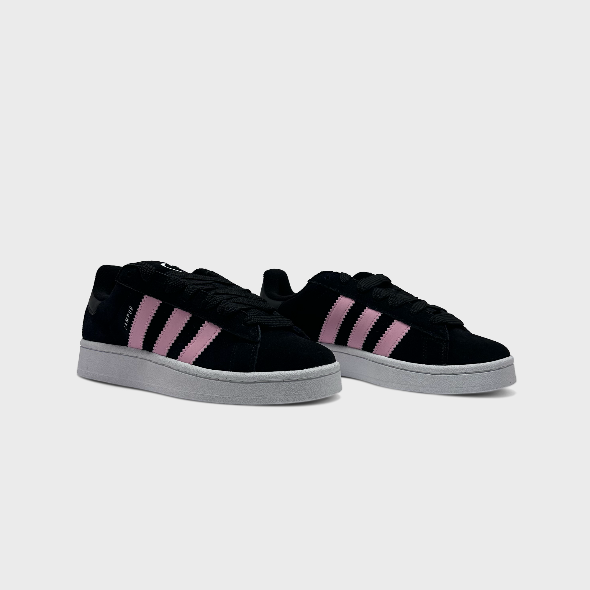 Adidas Campus 00s Black Pink Sneaker schwarz rosa Paar schräg von vorne
