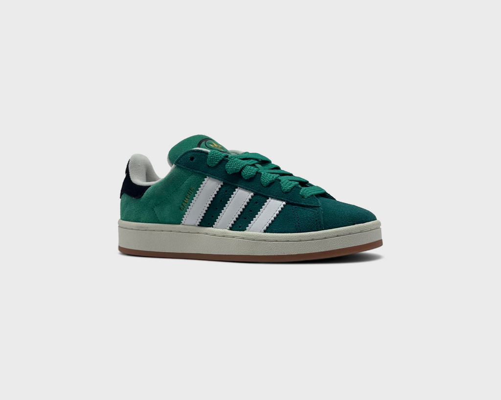 adidas Campus 00s Dark Green Sneaker dunkelgrün schräg von vorne