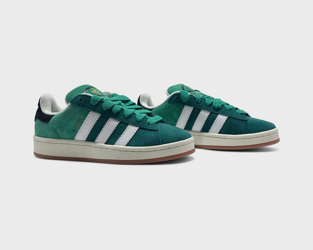 adidas Campus 00s Dark Green Sneaker dunkelgrün Paar schräg von vorne