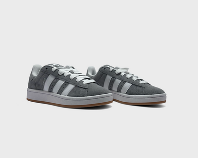 Adidas Campus 00s Light Grey White Sneaker hellgrau weiß Paar schräg von vorne
