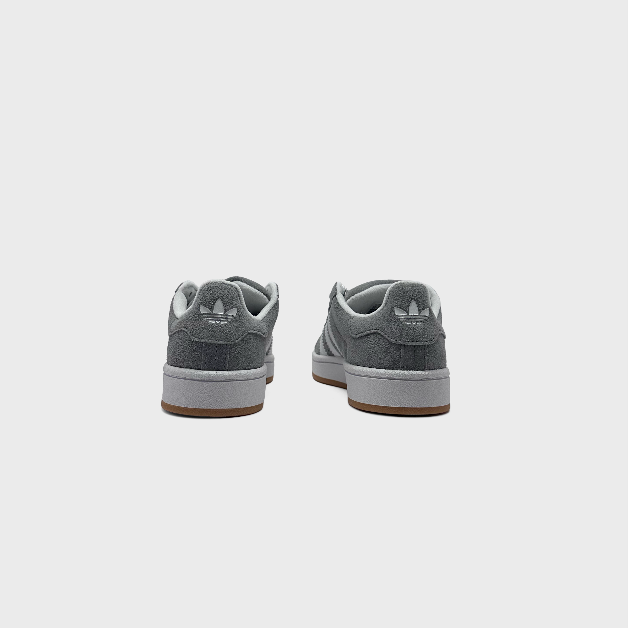 Adidas Campus 00s Light Grey White Sneaker hellgrau weiß Sneaker Paar Rückansicht
