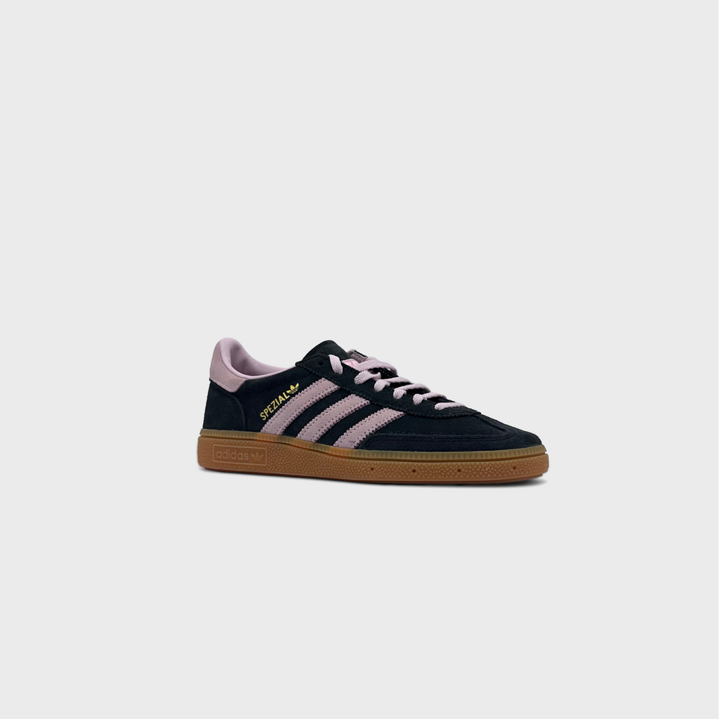 Adidas Handball Spezial Black Pink Sneaker schwarz rosa schräg von vorne
