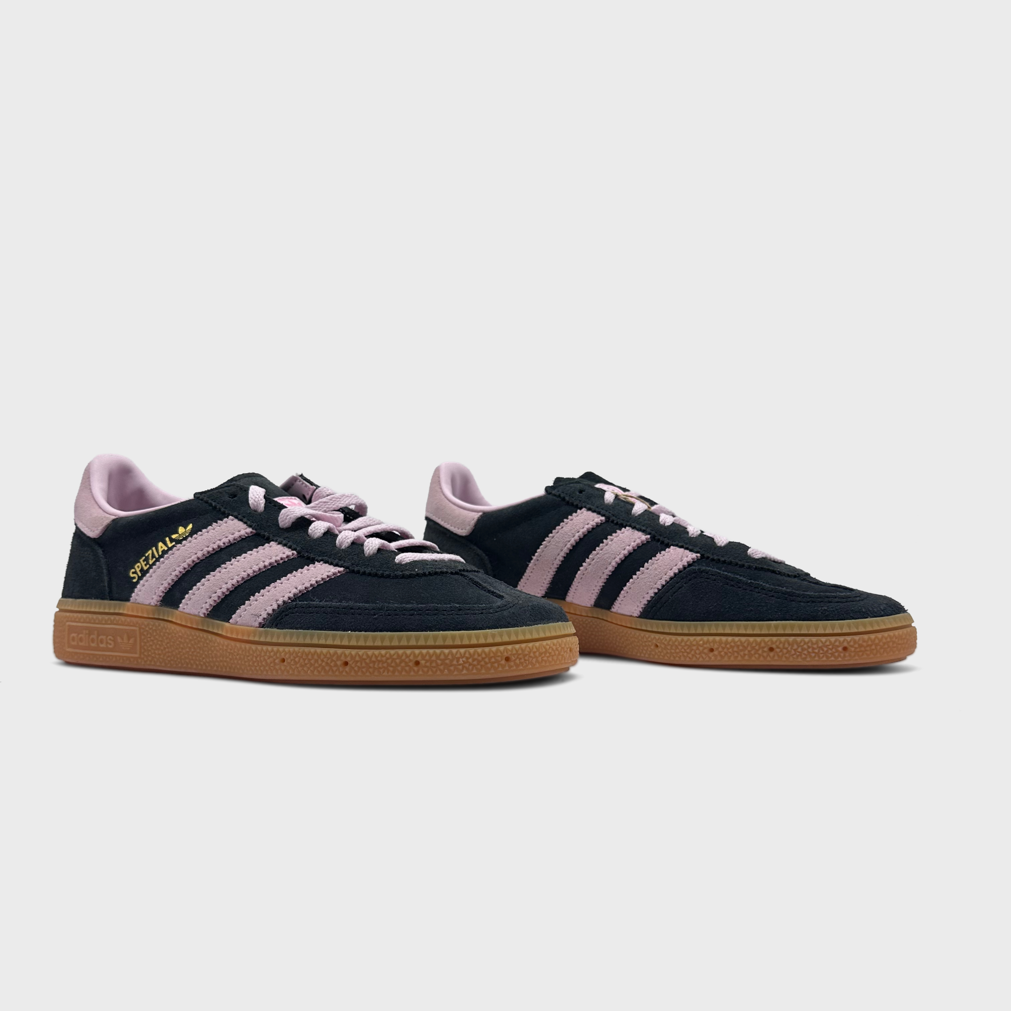 Adidas Handball Spezial Black Pink Sneaker schwarz rosa Paar schräg von vorne
