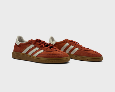 Adidas Handball Spezial Collegiate Orange Cream White Sneaker orange cremeweiß Paar schräg von vorne
