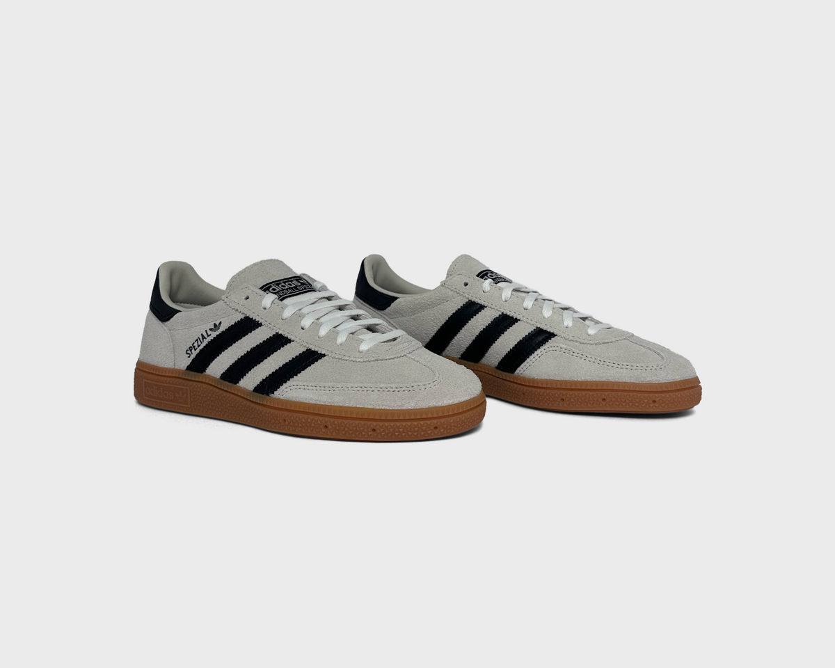 adidas Handball Spezial Grey Black Sneaker grau schwarz Paar schräg von vorne
