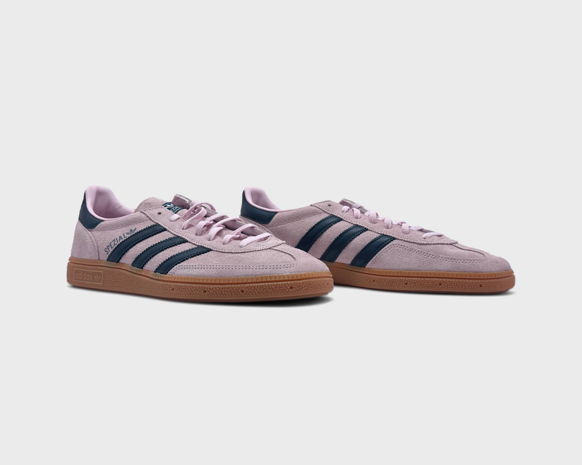 adidas Handball Spezial Pink Navy Sneaker rosa dunkelblau Paar schräg von vorne