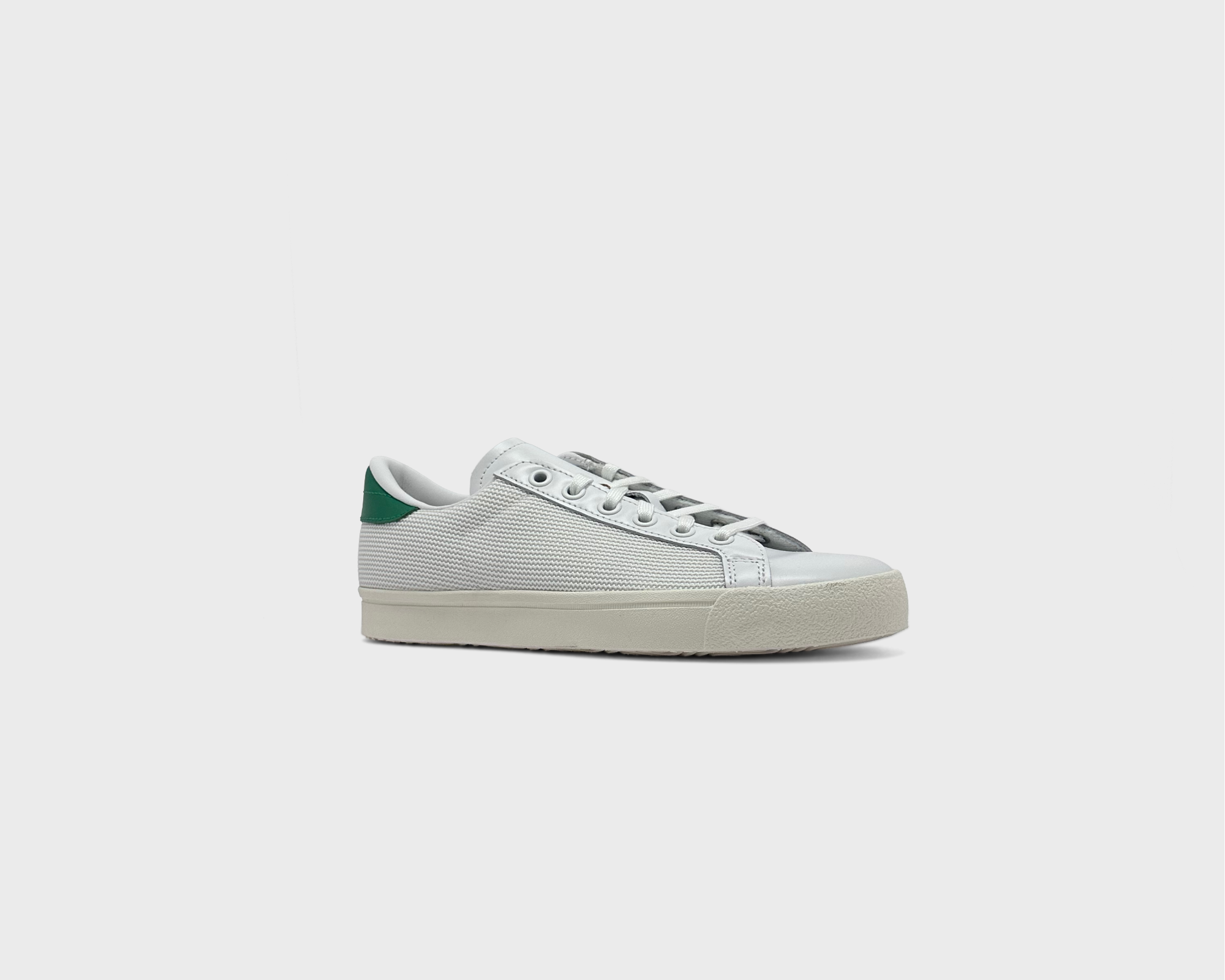Adidas Rod Laver Vintage White Green Sneaker weiß grün schräg von vorne
