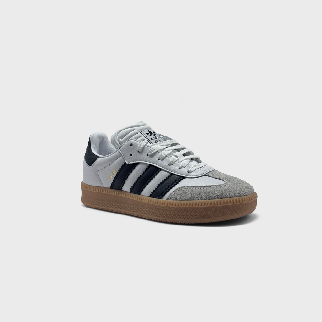 Adidas Samba XLG White Black Sneaker weiß schwarz schräg von vorne
