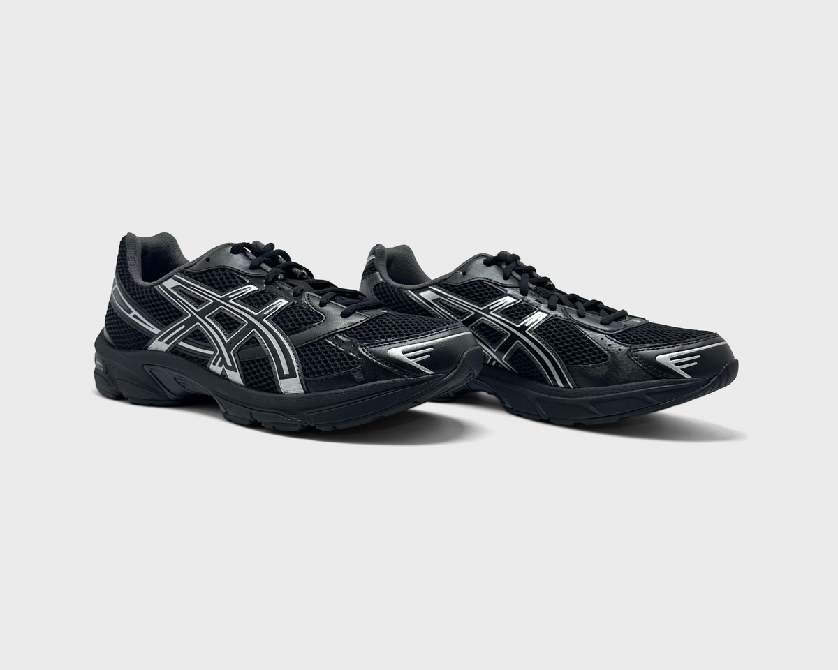 Asics Gel-1130 Black Pure Silver Sneaker schwarz silber Paar schräg von vorne
