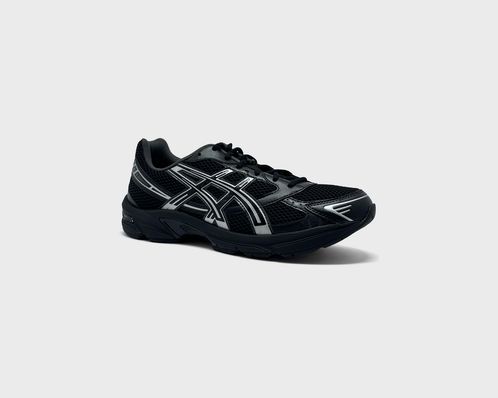 Asics Gel-1130 Black Pure Silver Sneaker schwarz silber schräg von vorne