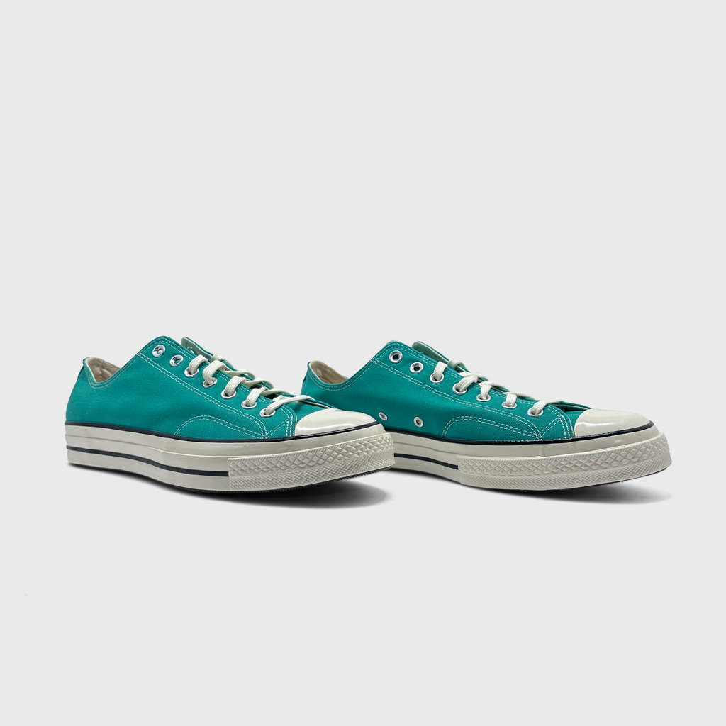 Converse Chuck 70 Green Sneaker grün Paar schräg von vorne
