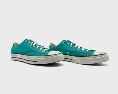 Converse Chuck 70 Green Sneaker grün Paar schräg von vorne
