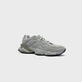 New Balance 9060 Beige Sneaker beige schräg von vorne
