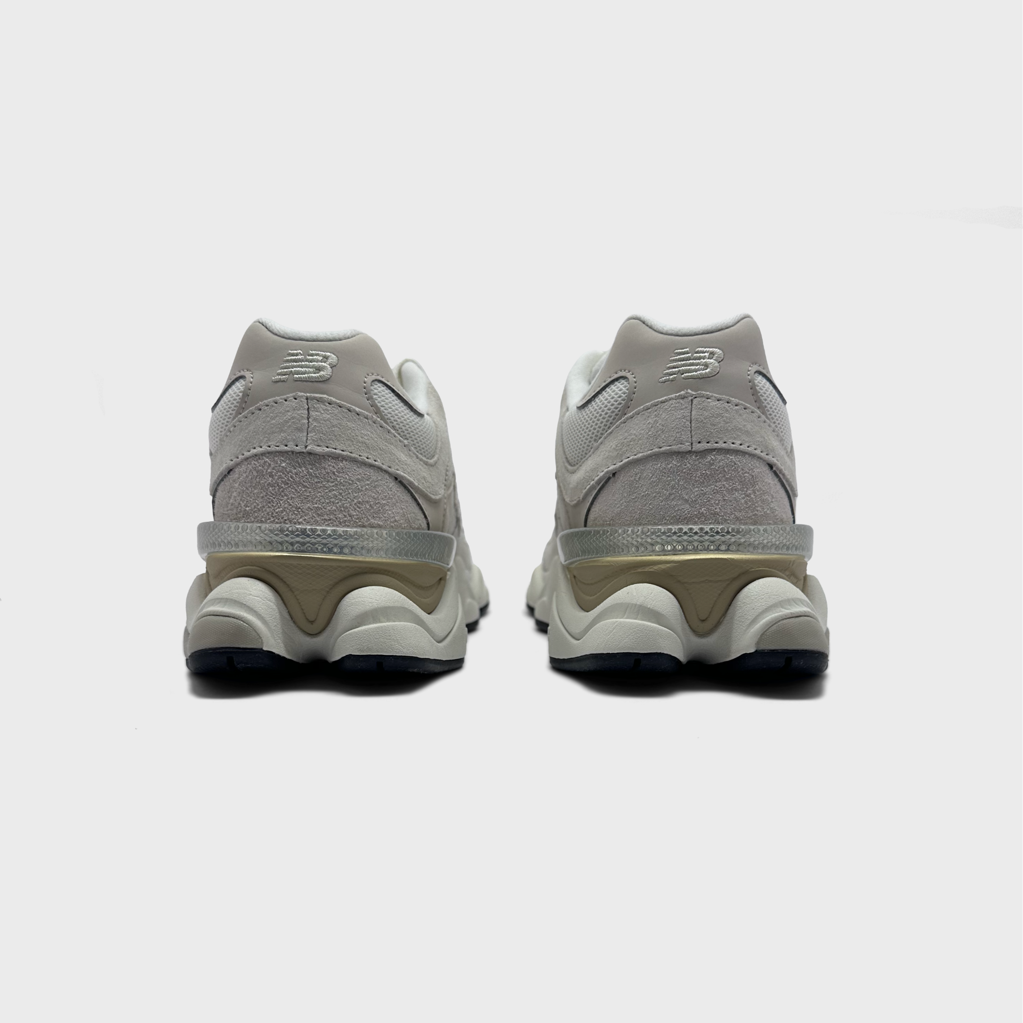 New Balance 9060 Beige Sneaker beige Sneaker Paar Rückansicht
