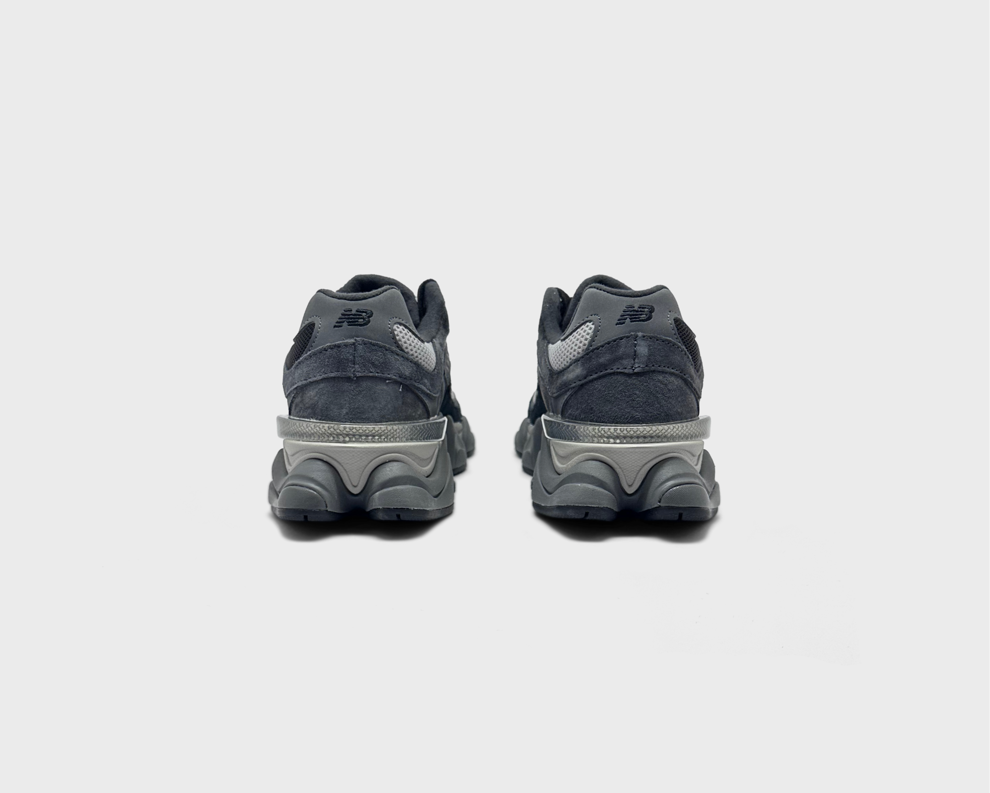 New Balance 9060 Black Grey Sneaker schwarz grau Sneaker Paar Rückansicht
