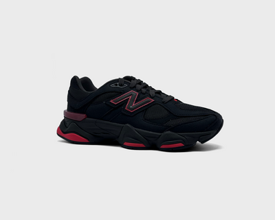 New Balance 9060 Black Red Sneaker schwarz rot schräg von vorne
