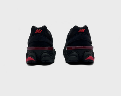 New Balance 9060 Black Red Sneaker schwarz rot Sneaker Paar Rückansicht
