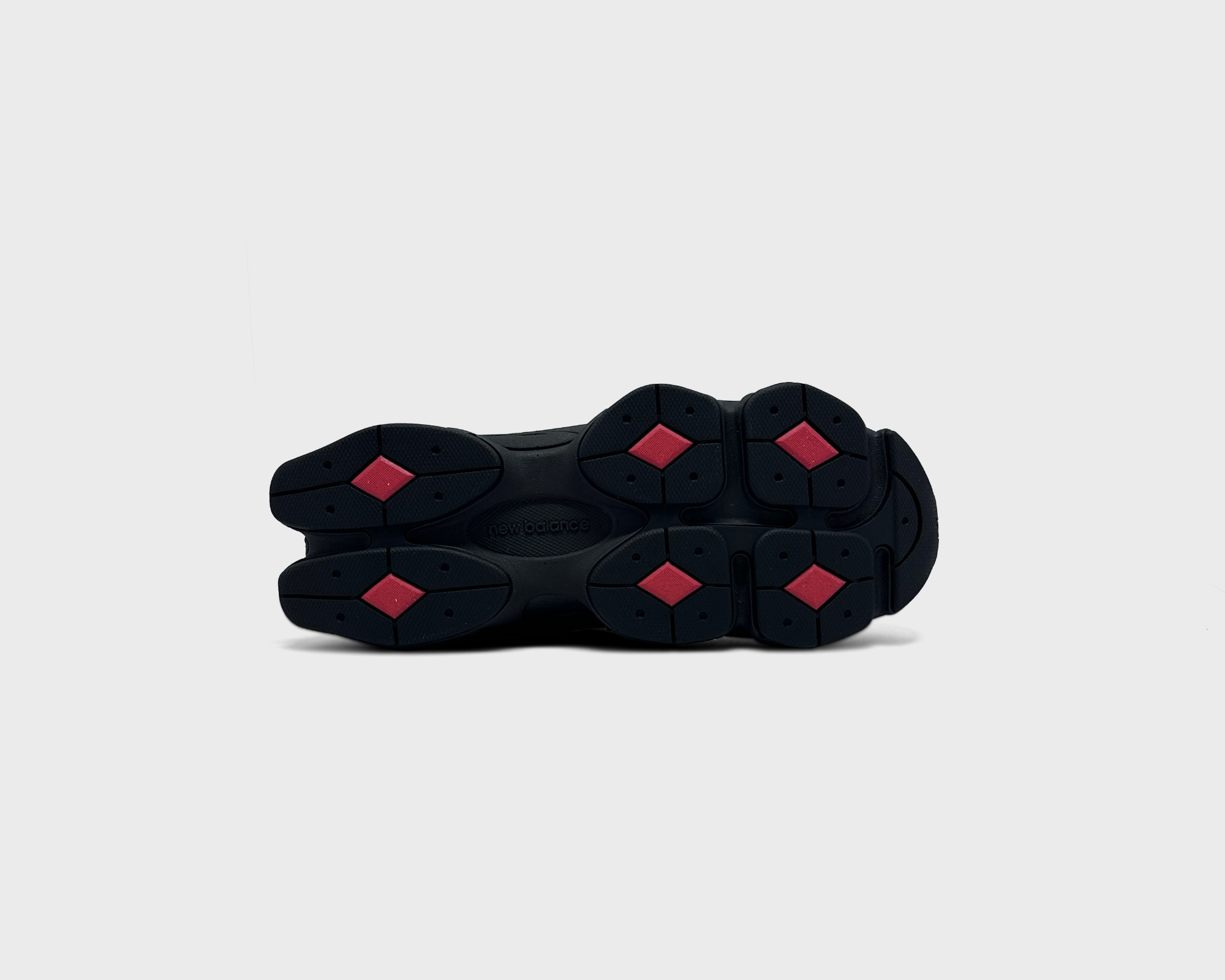 New Balance 9060 Black Red Sneaker schwarz rot Sohle Unterseite
