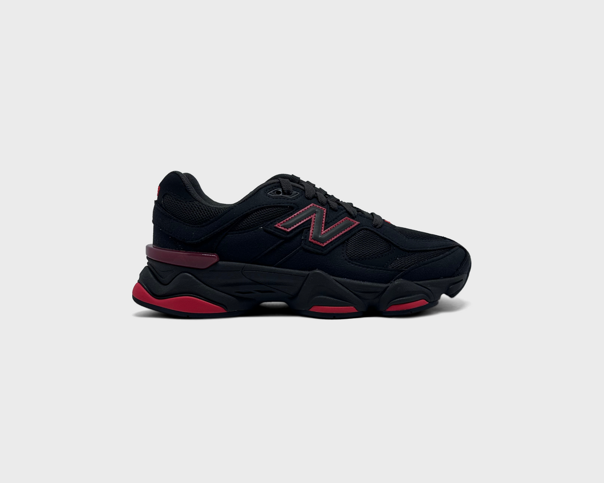 New Balance 9060 Black Red Kids Sneaker schwarz rot Außenseite Seitenansicht