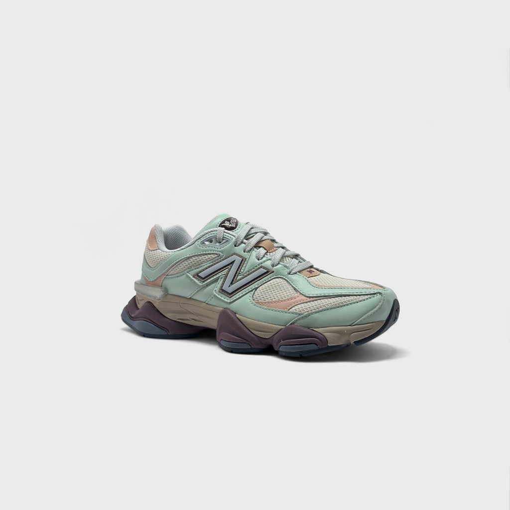 New Balance 9060 Green Brown Sneaker grün braun schräg von vorne
