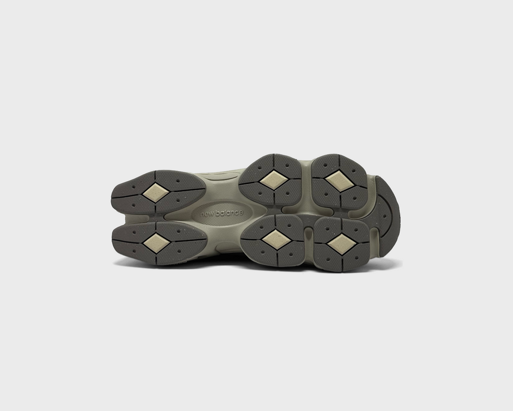 New Balance 9060 Mushroom Arid Stone (Kids) Sneaker graubraun Sohle Unterseite