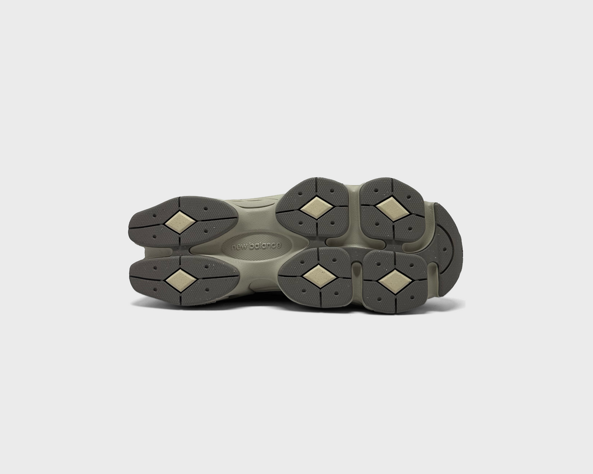 New Balance 9060 Mushroom Arid Stone (Kids) Sneaker graubraun Sohle Unterseite