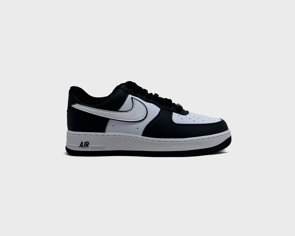 Nike Air Force 1 Low Black White Sneaker schwarz weiß Außenseite Seitenansicht
