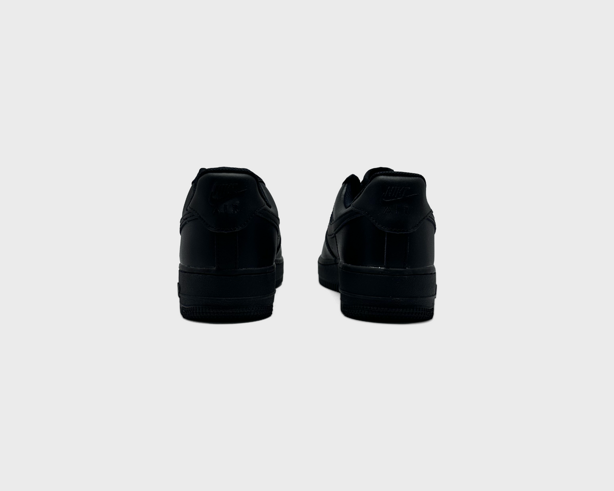Nike Air Force 1 Low Triple Black Sneaker schwarz Paar Rückansicht