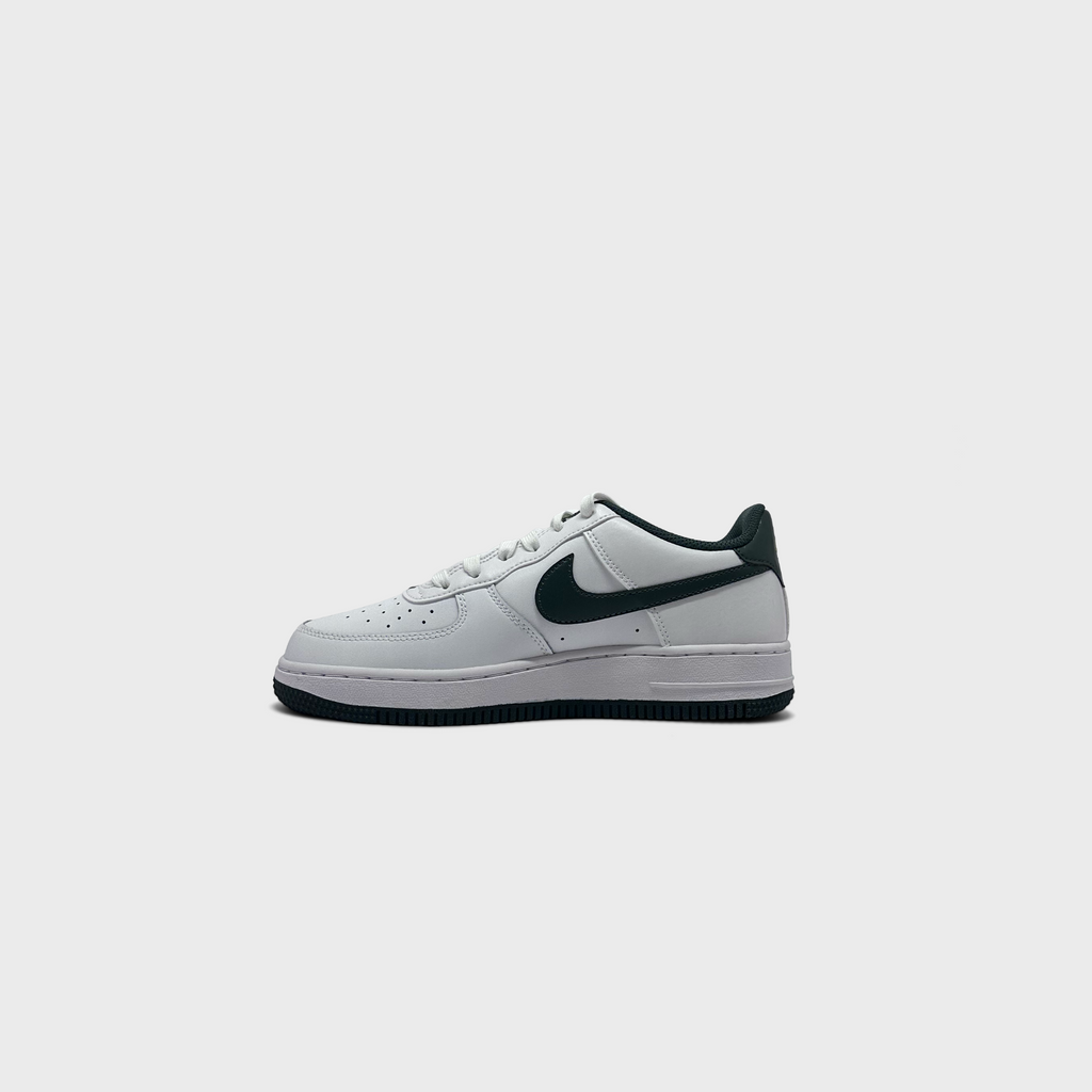 Nike Air Force 1 White Vintage Green Sneaker weiß grün Innenseite Seitenansicht
