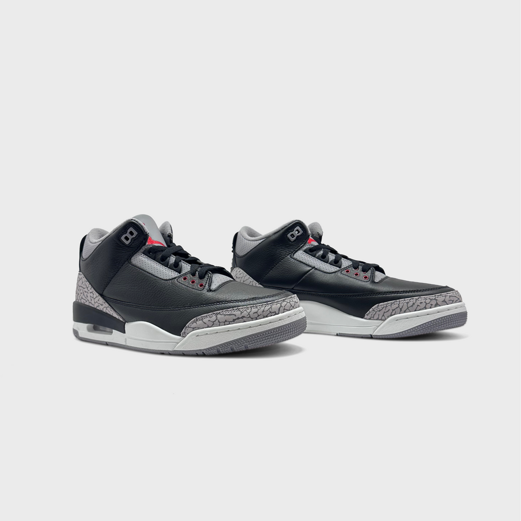 Nike Air Jordan 3 Retro Black Cement Sneaker schwarz grau Sneaker Paar Rückansicht
