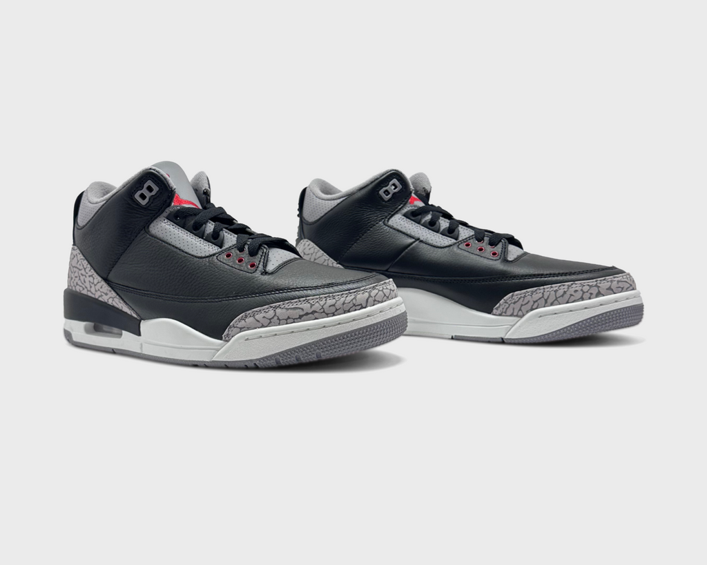 Nike Air Jordan 3 Retro Black Cement Sneaker schwarz grau Paar schräg von vorne