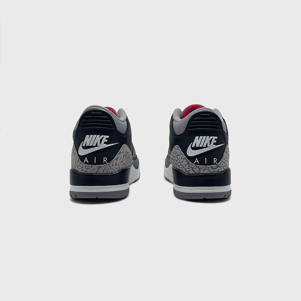 Nike Air Jordan 3 Retro Black Cement Sneaker schwarz grau Paar schräg von vorne
