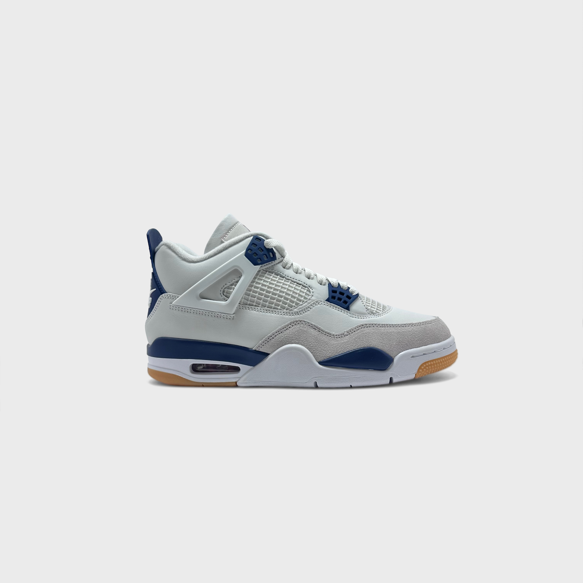 Nike Air Jordan 4 Retro Navy Sneaker weiß dunkelblau Außenseite Seitenansicht
