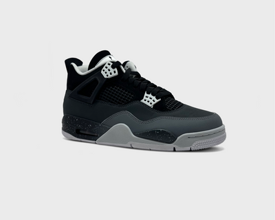 Nike Air Jordan 4 SE Fear Sneaker grau schwarz schräg von vorne
