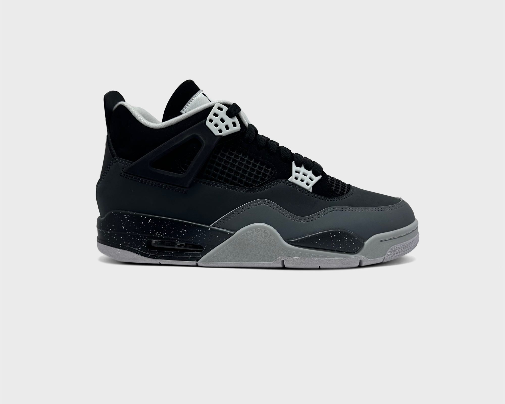 Nike Air Jordan 4 SE Fear Sneaker grau schwarz Außenseite Seitenansicht
