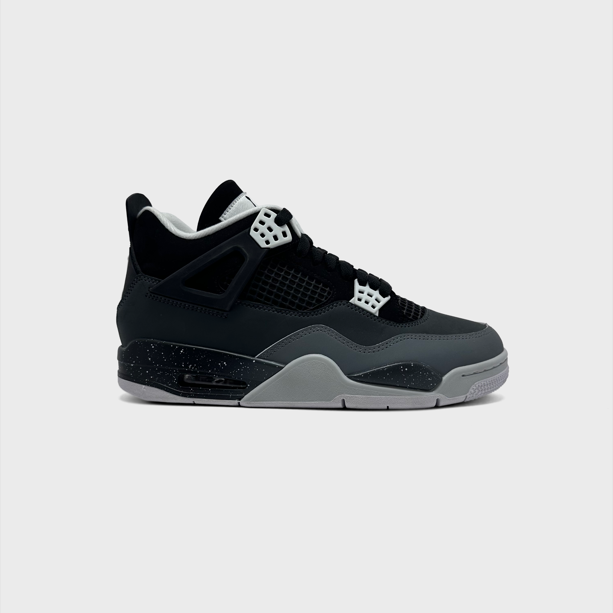 Nike Air Jordan 4 SE Fear Sneaker grau schwarz Außenseite Seitenansicht
