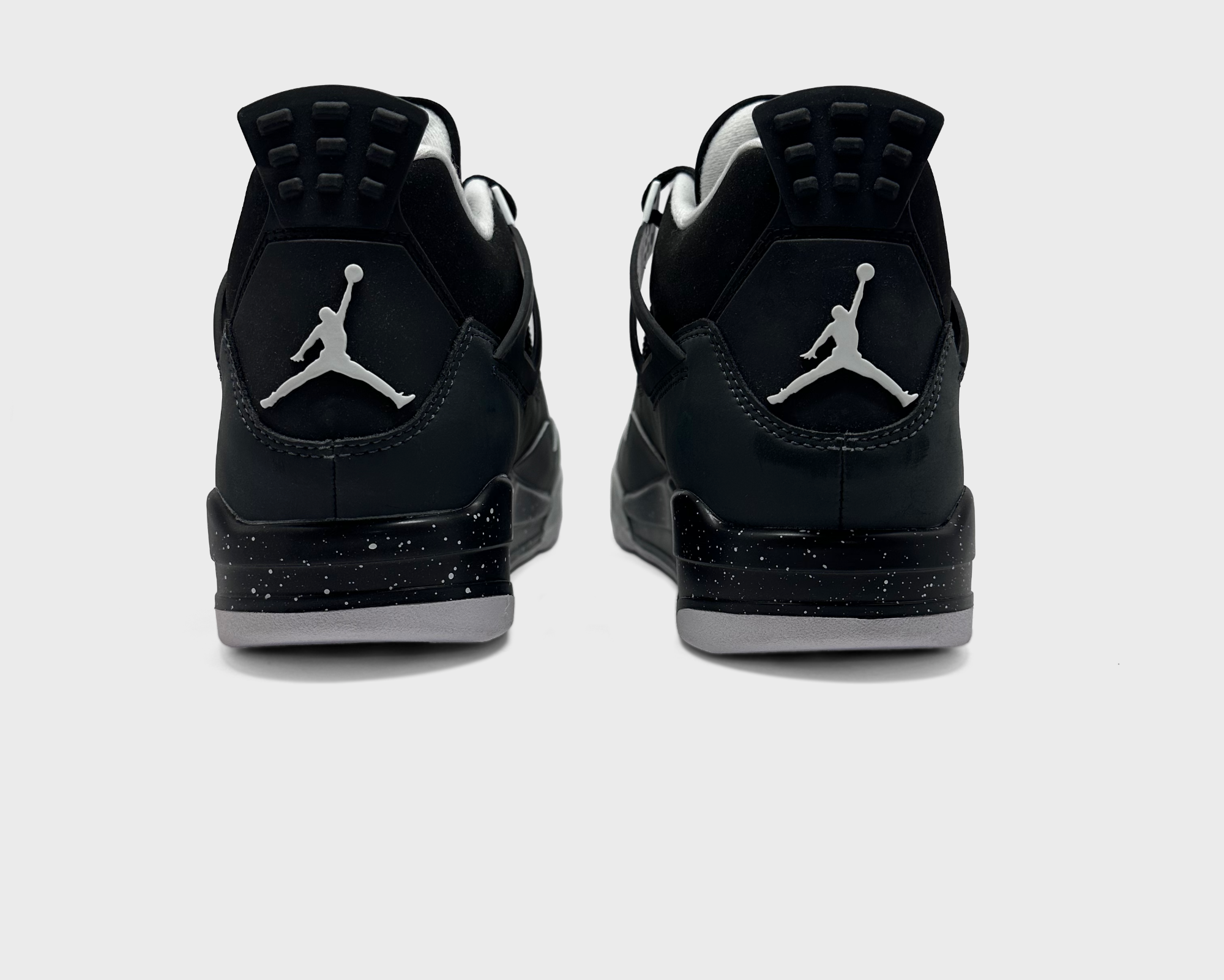 Nike Air Jordan 4 SE Fear Sneaker grau schwarz Sneaker Paar Rückansicht
