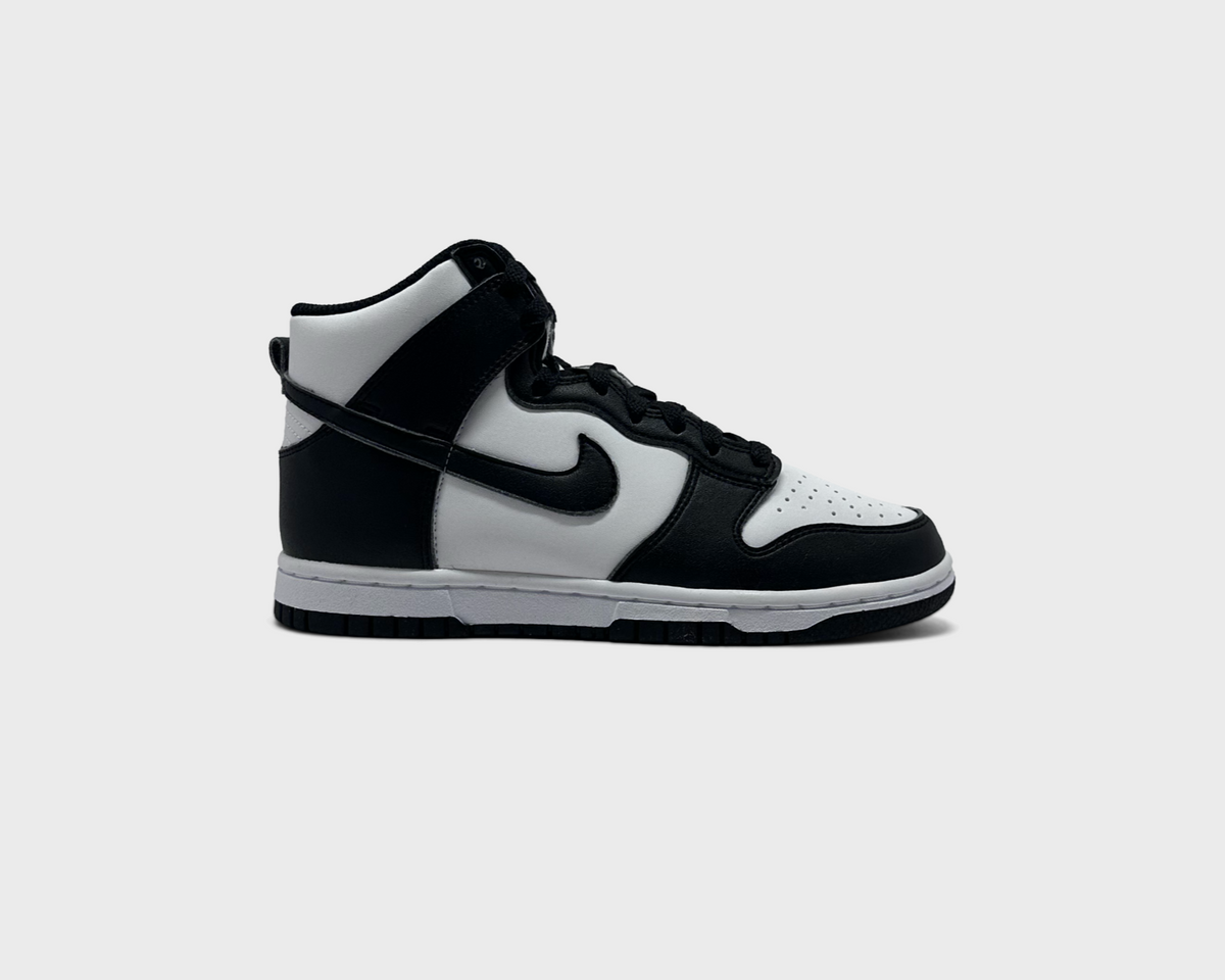 Nike Dunk High Next Nature Panda Sneaker schwarz weiß Außenseite Seitenansicht