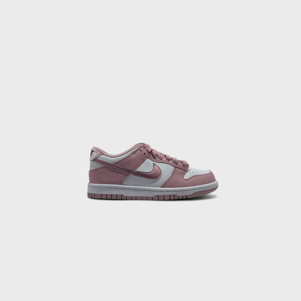 Nike Dunk Low Pink White Sneaker rosa weiß Außenseite Seitenansicht
