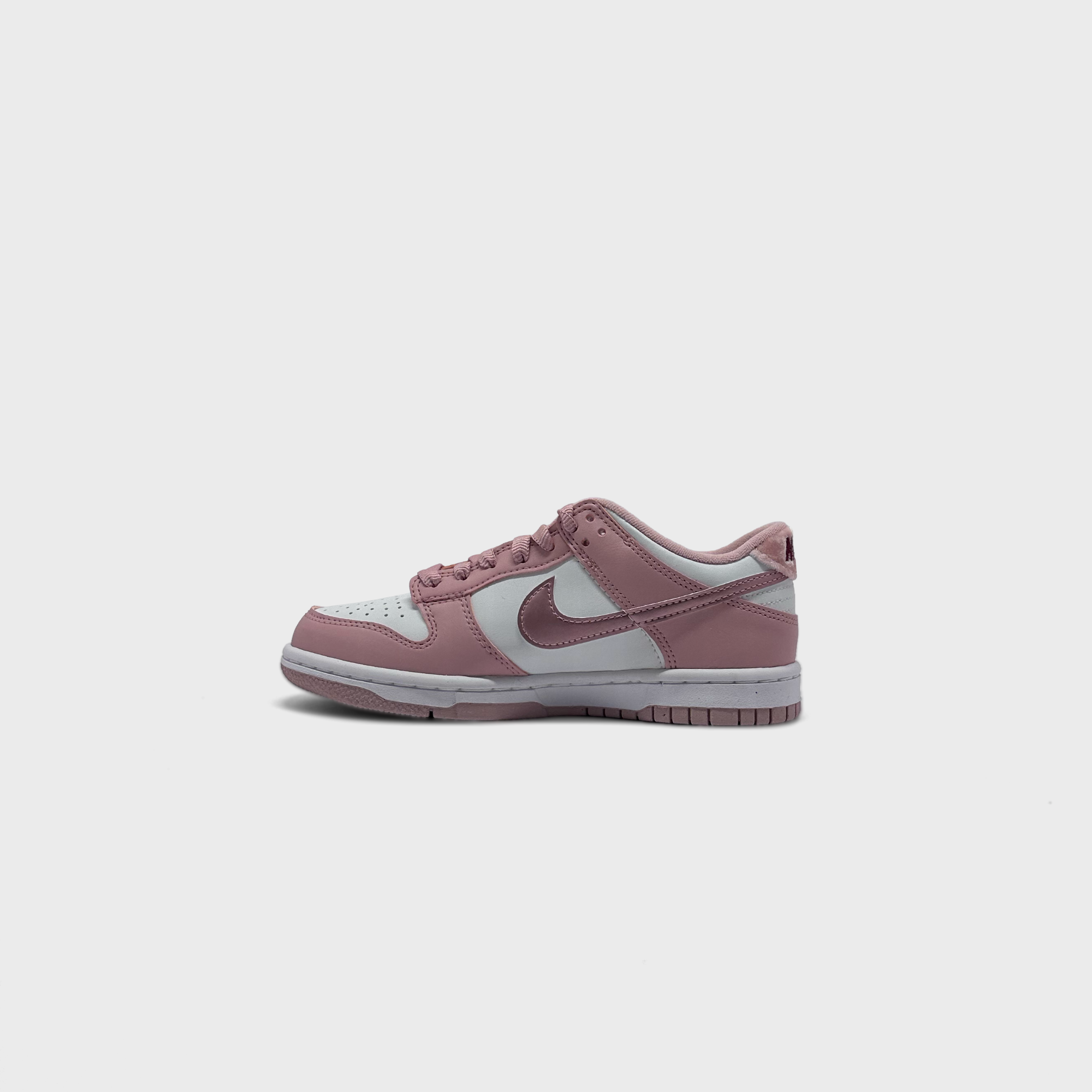 Nike Dunk Low Pink White Sneaker rosa weiß Innenseite Seitenansicht
