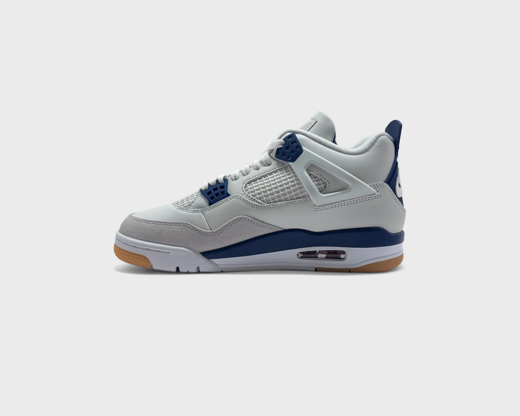 Nike SB x Air Jordan 4 Navy Sneaker weiß dunkelblau Innenseite Seitenansicht