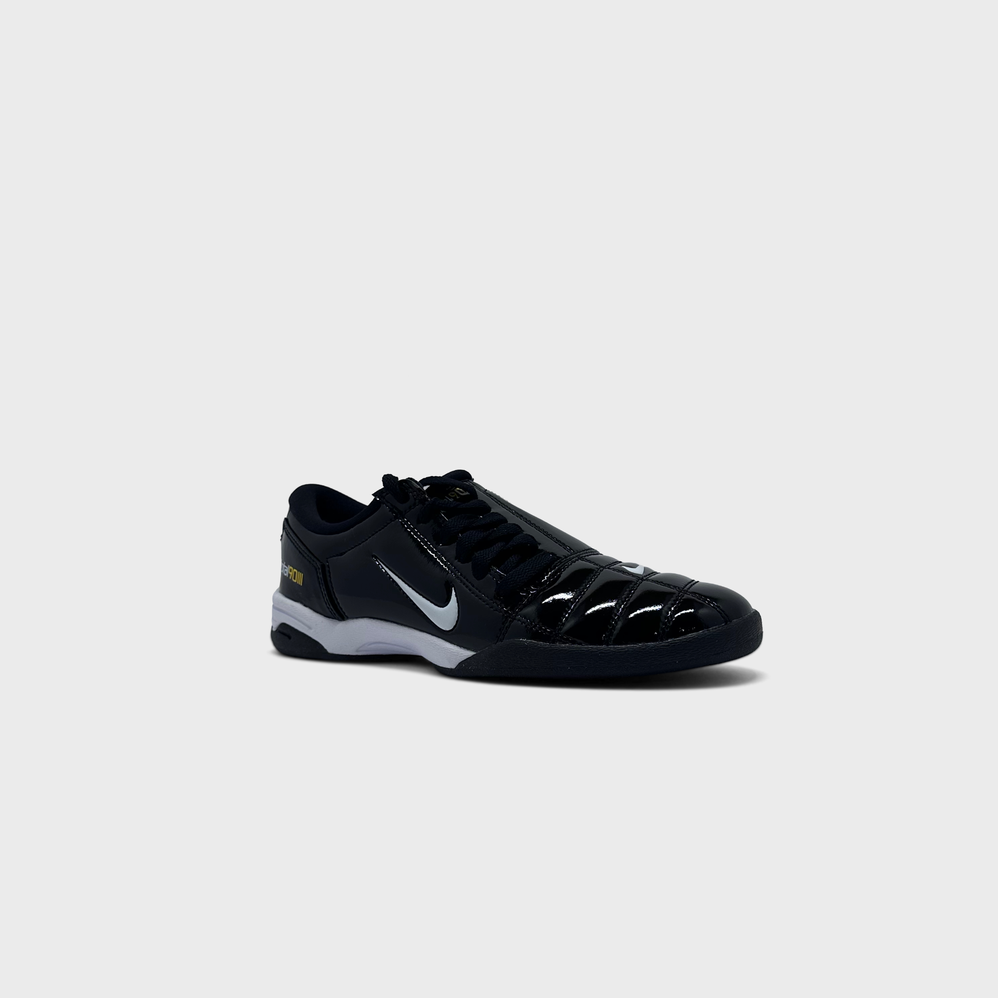 Nike Total 90 SP Black White Sneaker schwarz weiß schräg von vorne
