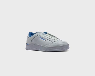 Reebok Ad Court White Blue Sneaker weiß blau schräg von vorne
