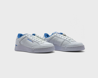 Reebok Ad Court White Blue Sneaker weiß blau Paar schräg von vorne
