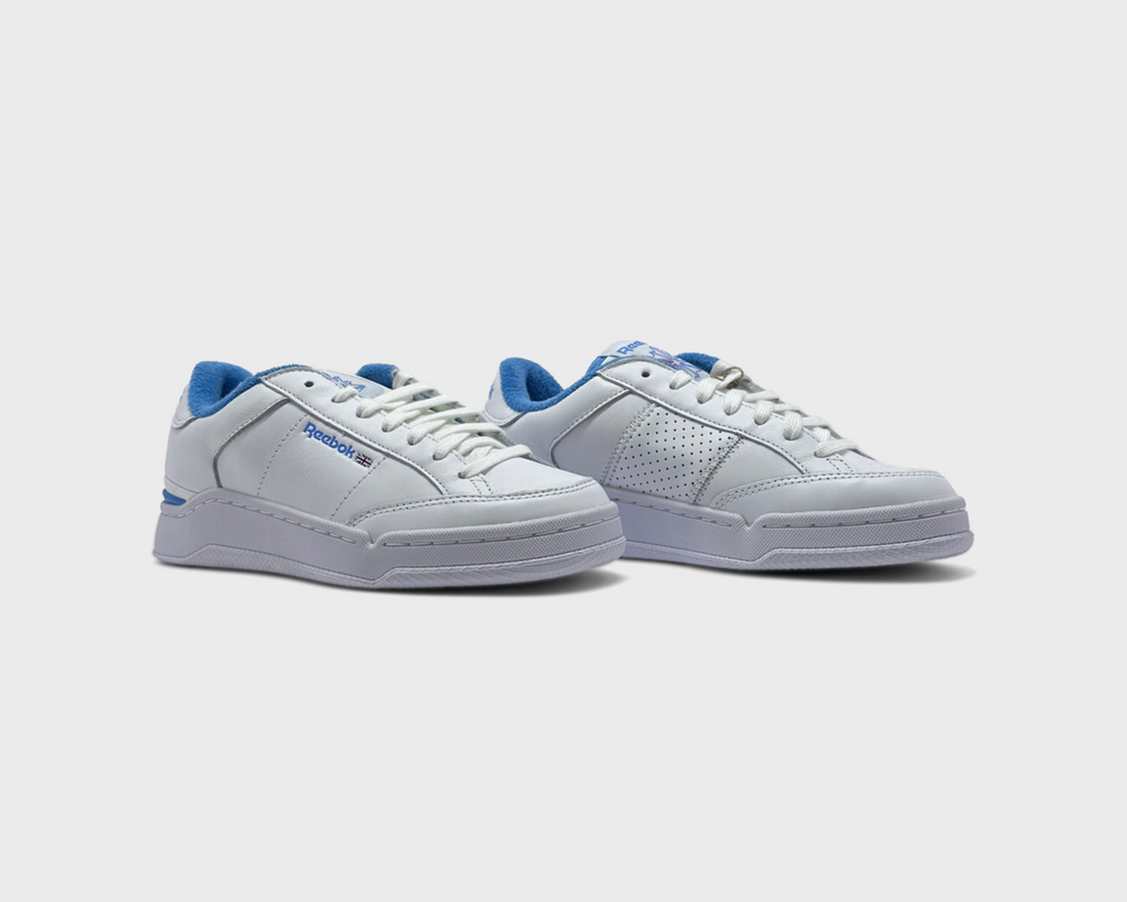 Reebok Ad Court White Blue Sneaker weiß blau Paar schräg von vorne