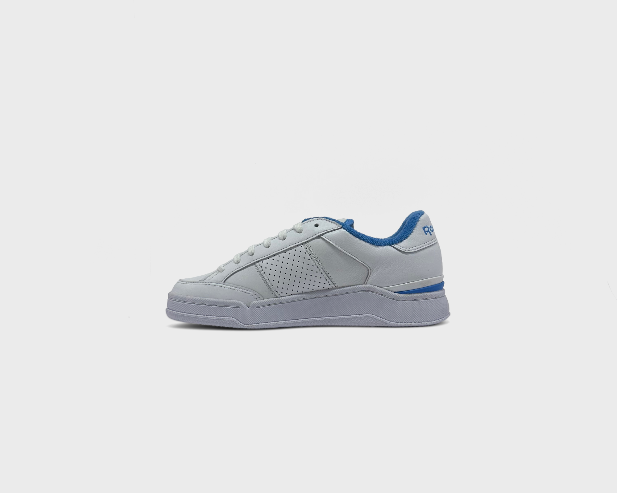 Reebok Ad Court White Blue Sneaker weiß blau Innenseite Seitenansicht
