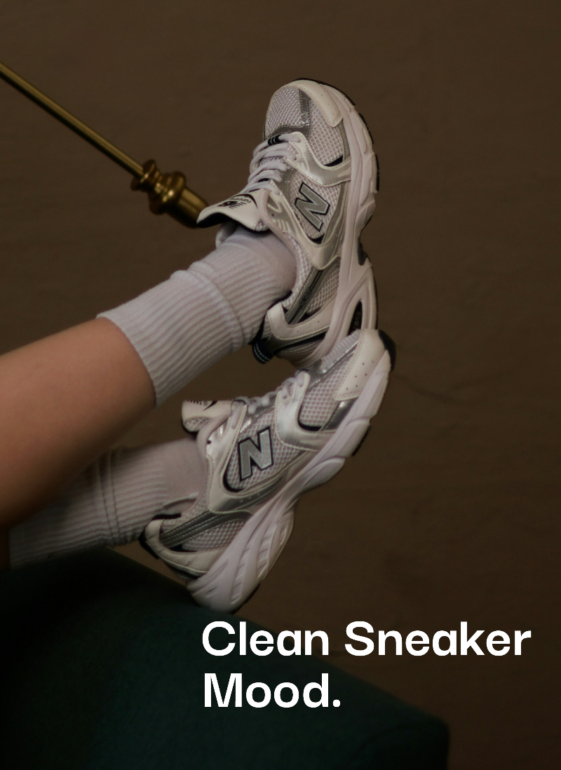 Clean Sneaker Mood bei sneekrs mit grauen New Balance Sneakern