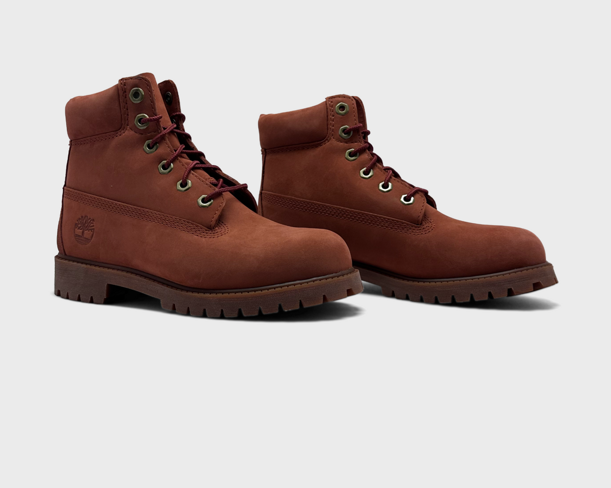 Timberland 6 Inch Dark Red Nubuck Kids Boot dunkelrot Paar schräg von vorne