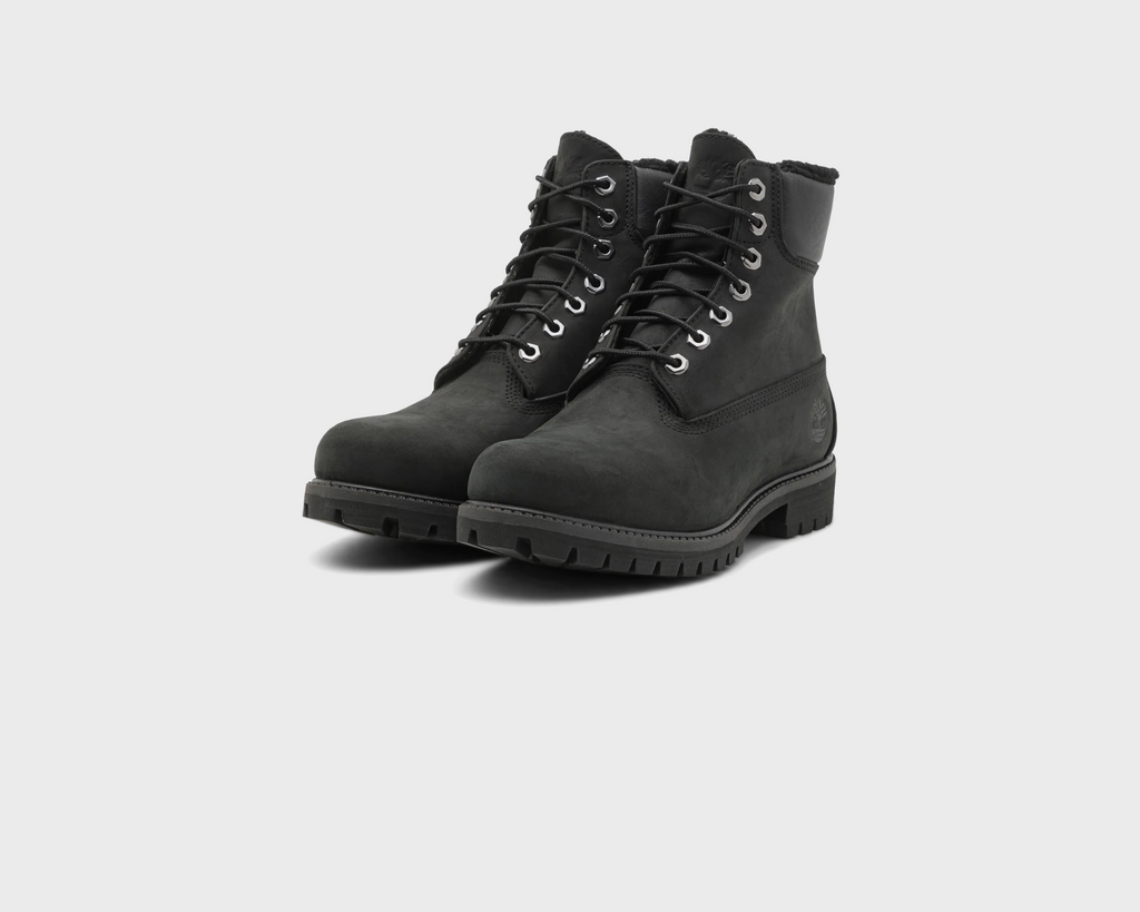 Timberland 6 Inch Premium Warm Lined Boot Black Boots schwarz Paar schräg von vorne